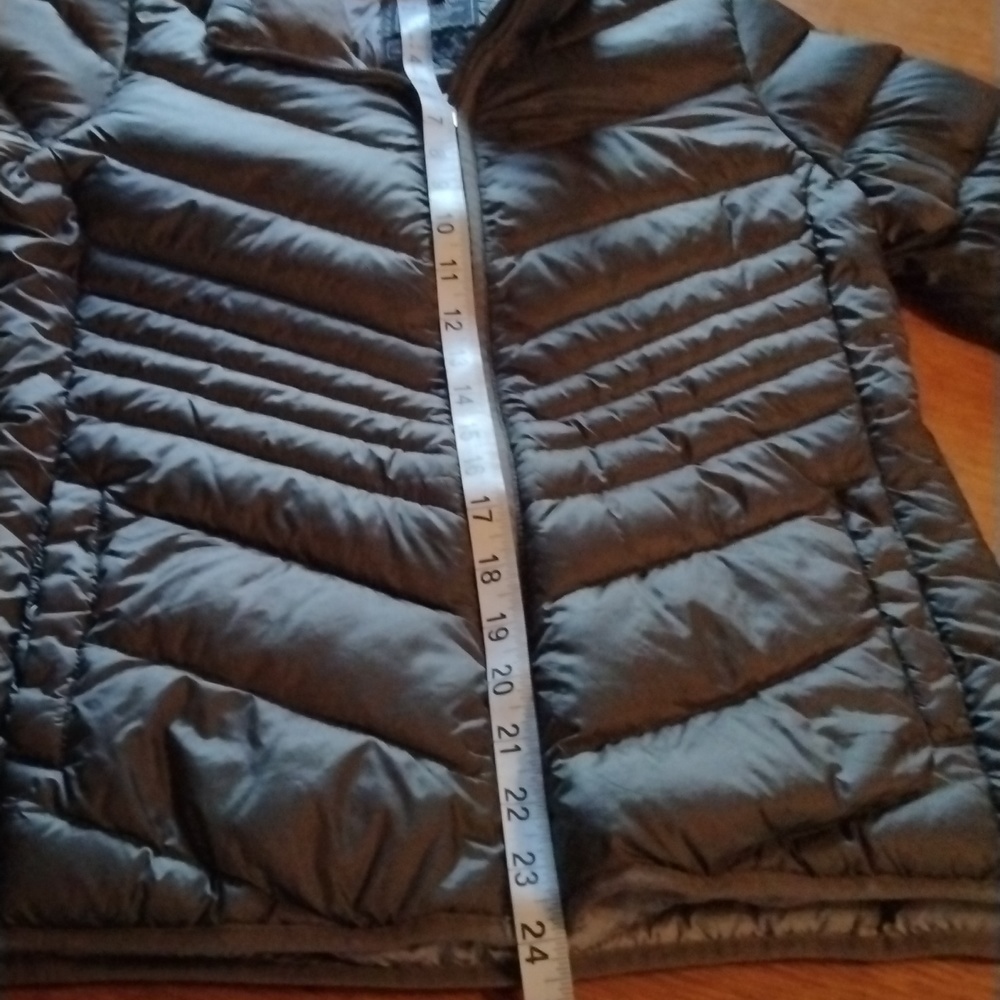 Abercrombie & Fitch steel  grey down lightweight puffer jacket.Size small. - Picture 11 of 15